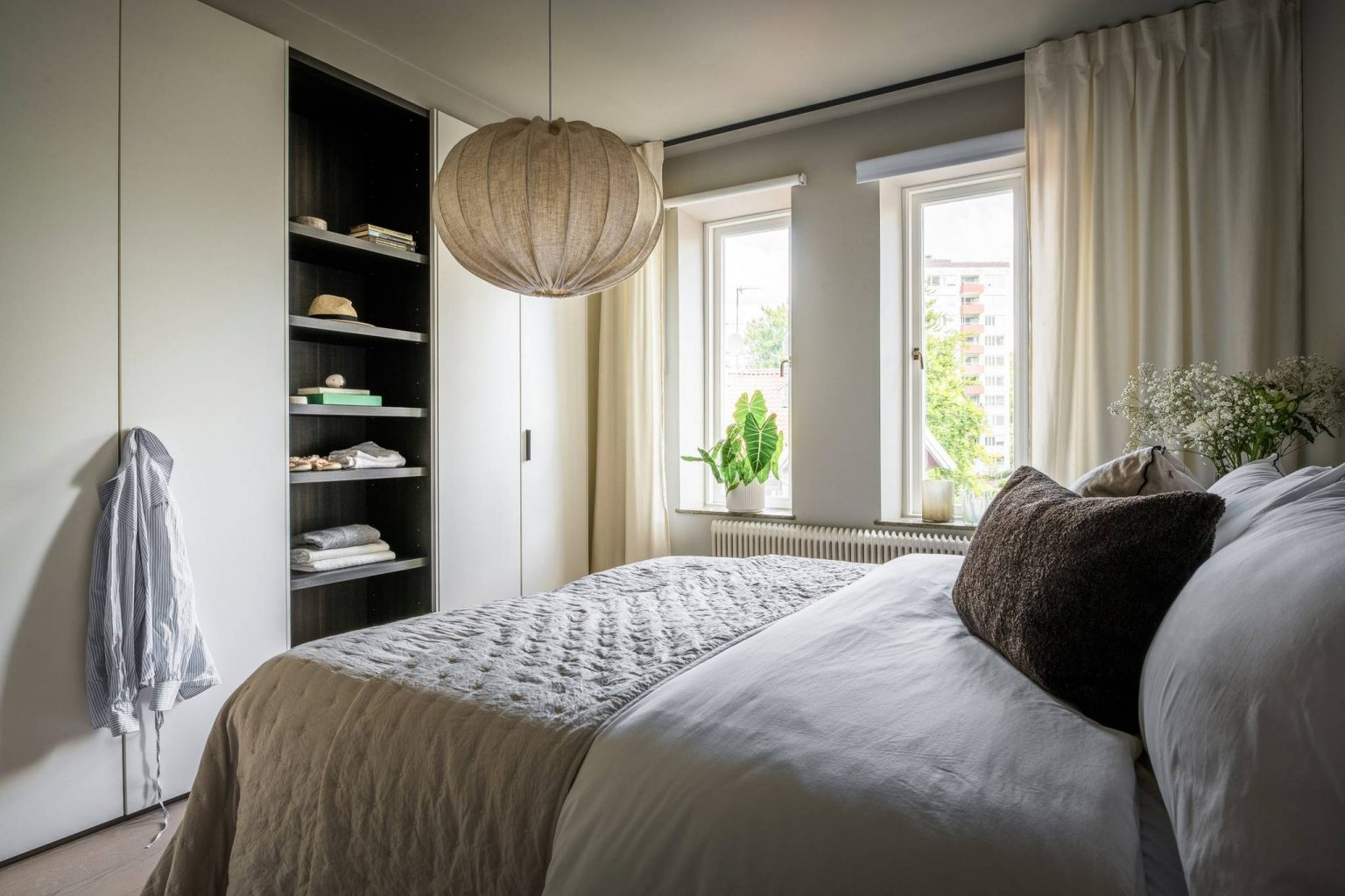 chambre avec placards appartement décoration scandinave