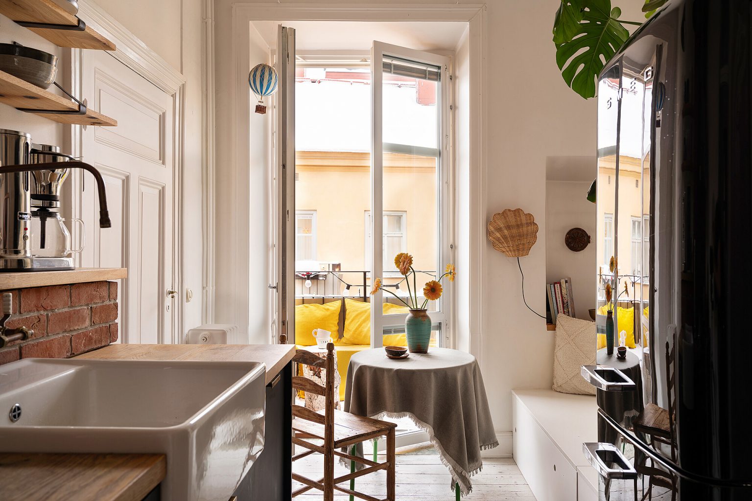 cuisine rustique chic appartement deux-pièces ancien décoration vintage et bohème