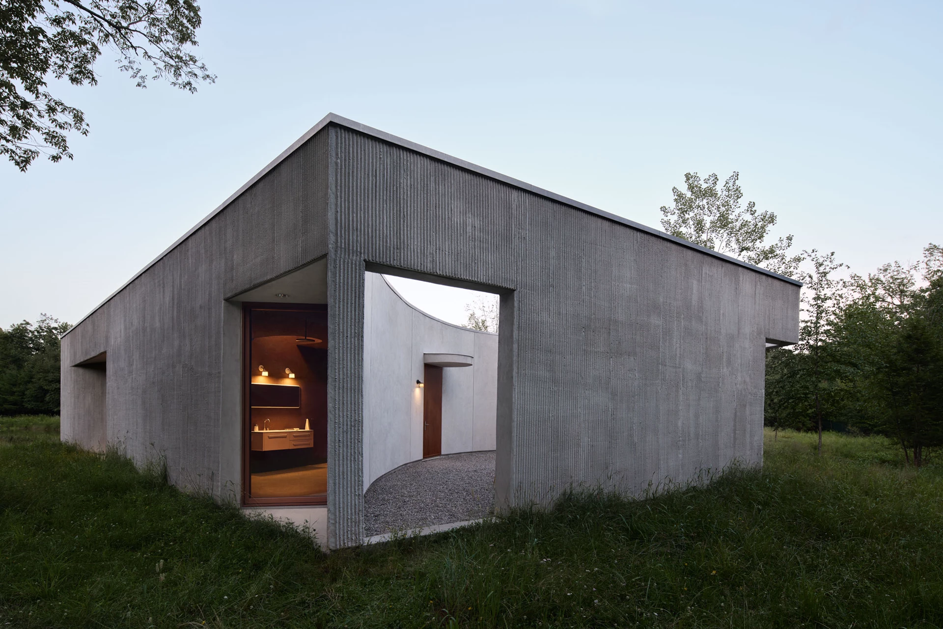 maison Vipp au bord d'un étang dans l'état de New York architecte Johnston Marklee