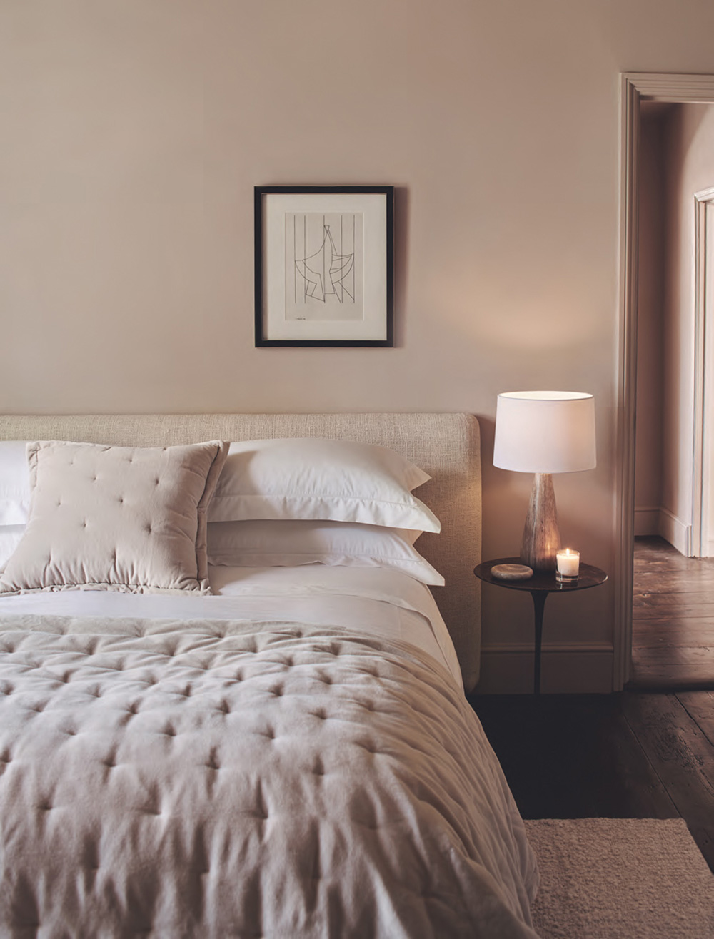 chambre classique chic décoration naturelle et printanière The White Company chambre classique chic décoration naturelle et printanière The White Company