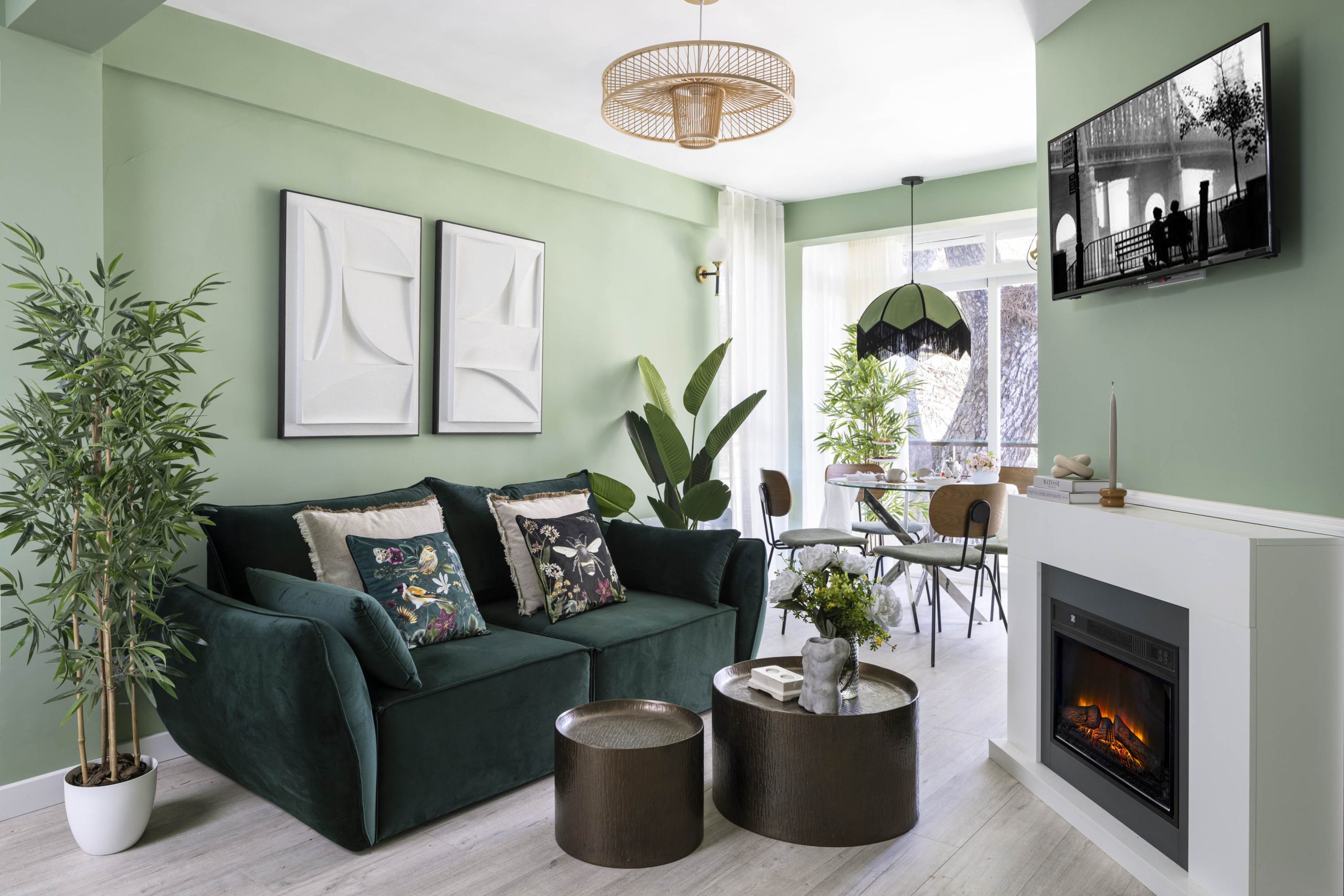 salon avec cheminée décoration verte appartement de 58m2 salon avec cheminée décoration verte appartement de 58m2