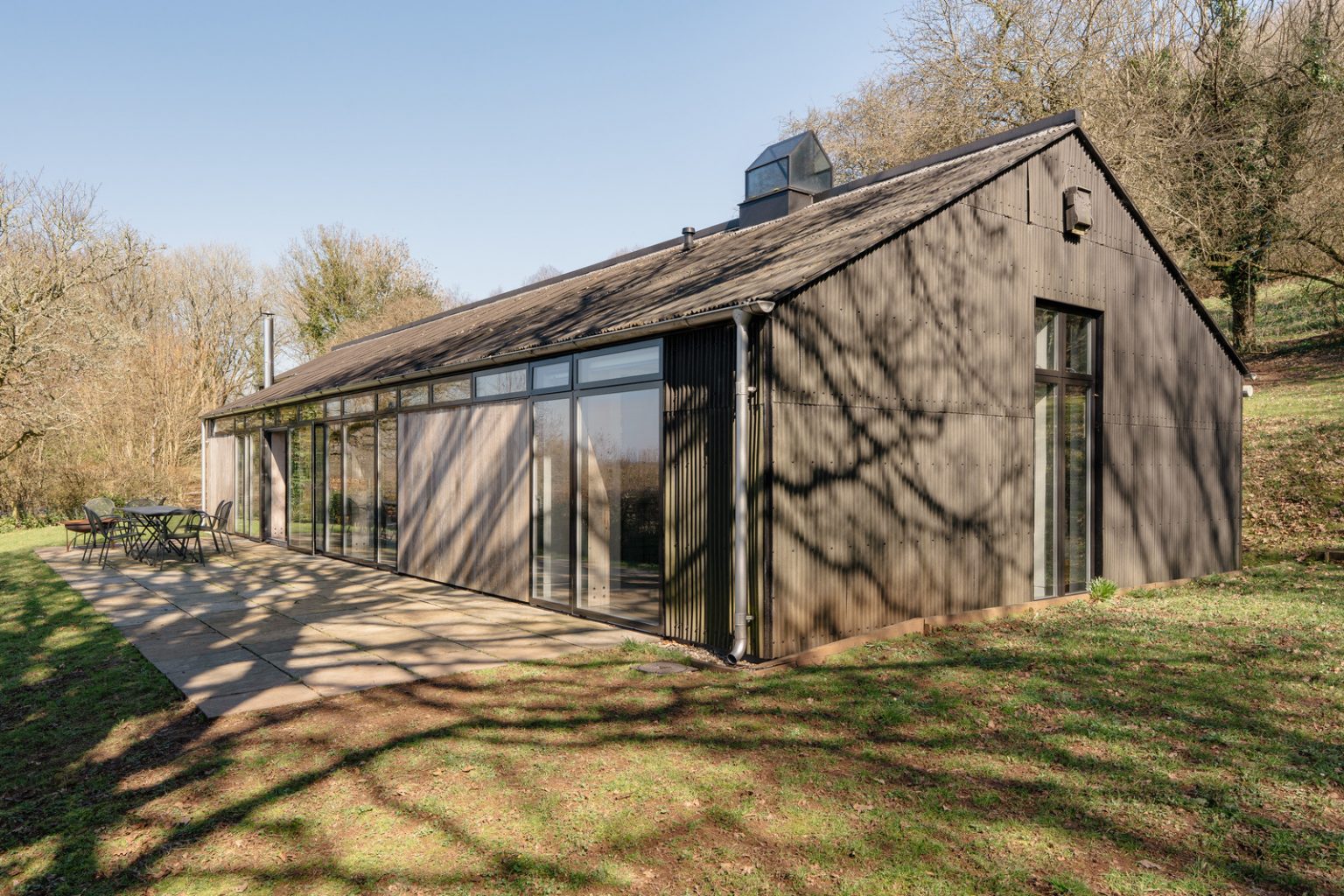 maison contemporaine en cèdre The Chicken Shed Pays de Galles
