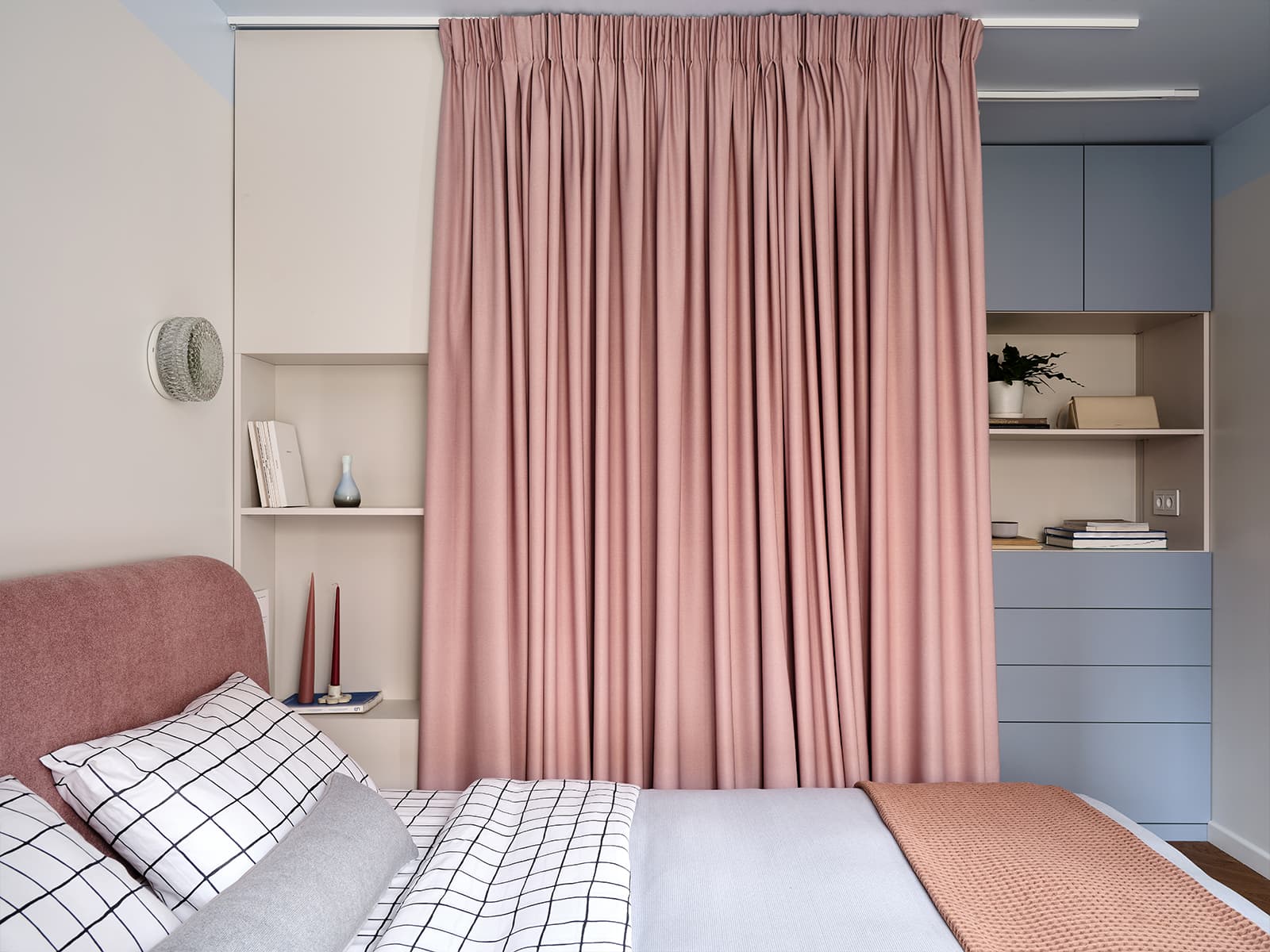 chambre rose et blanche deux-pièces 38m2