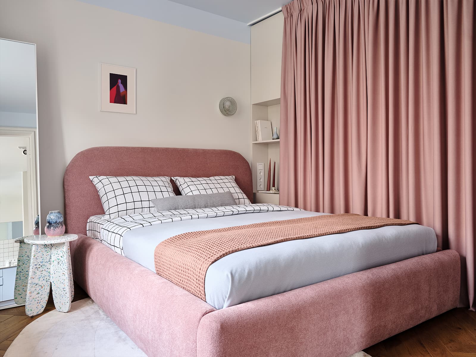 chambre rose et blanche deux-pièces 38m2