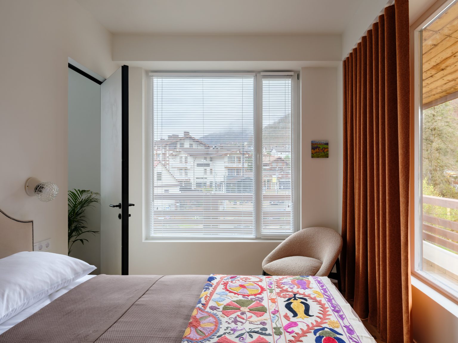 chambre décoration classique chic appartement rénové de trois-pièces de 50m2 seulement optimisé