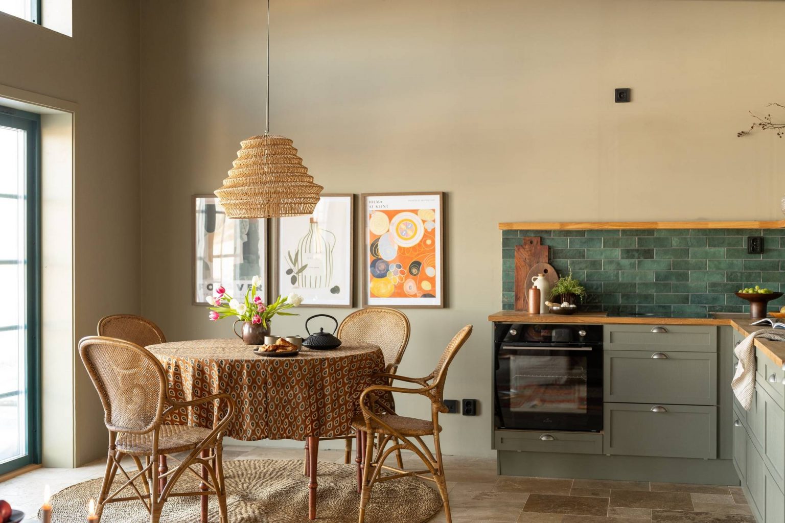 cuisine verte et salle à manger décoration contemporaine duplex 81m2