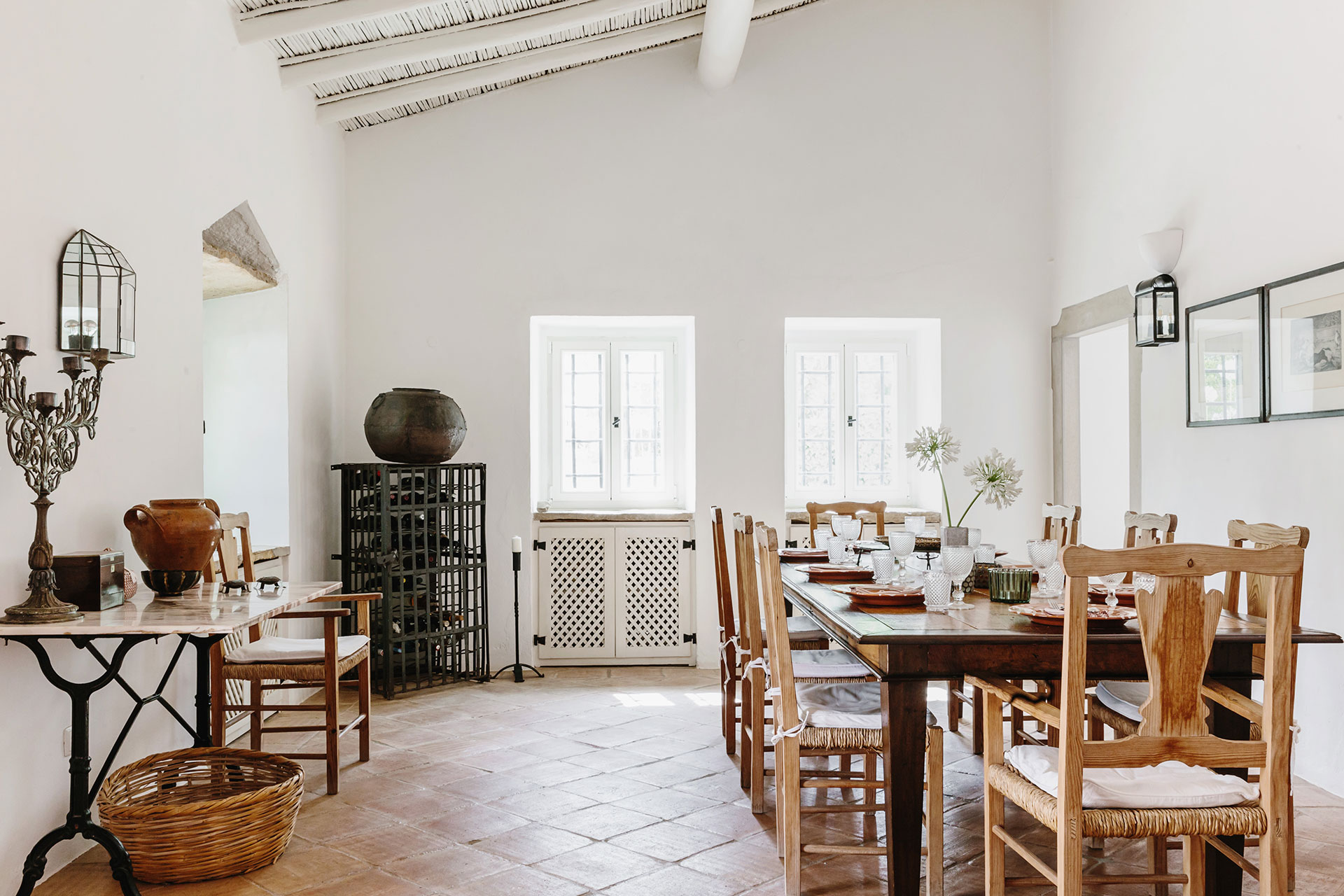 salle à manger décoration rustique chic maison de campagne portugaise Monte da Palmeira salle à manger décoration rustique chic maison de campagne portugaise Monte da Palmeira