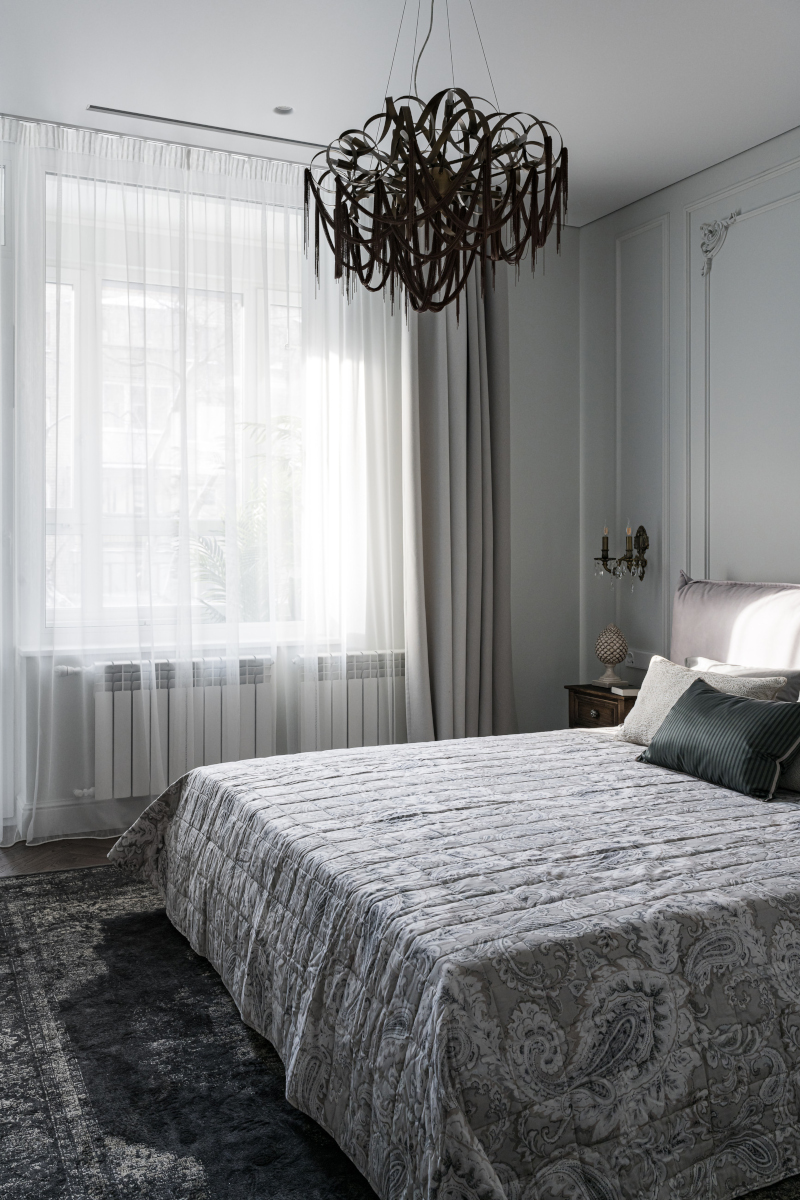 chambre grise avec moulures décoration éclectique et contemporaine chambre grise avec moulures décoration éclectique et contemporaine