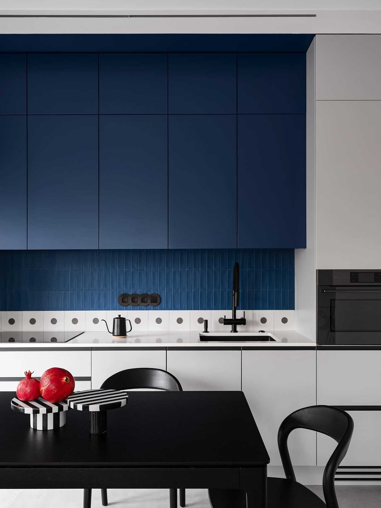 kitchen and dining room designer decor 55sqm one-bedroom apartment