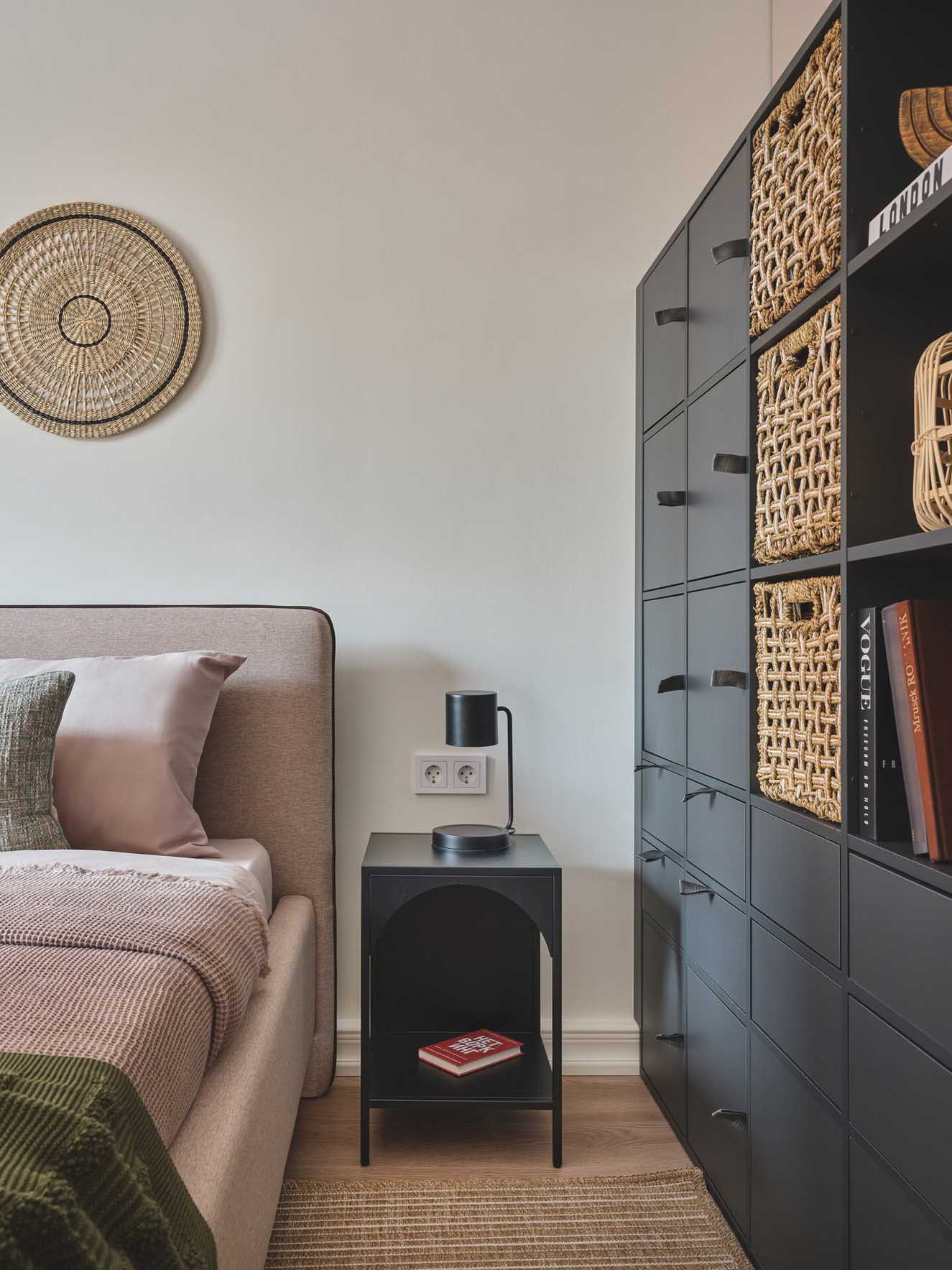 chambre avec dressing intégré décoration contemporaine colorée deux-pièces 42m2 chambre avec dressing intégré décoration contemporaine colorée deux-pièces 42m2