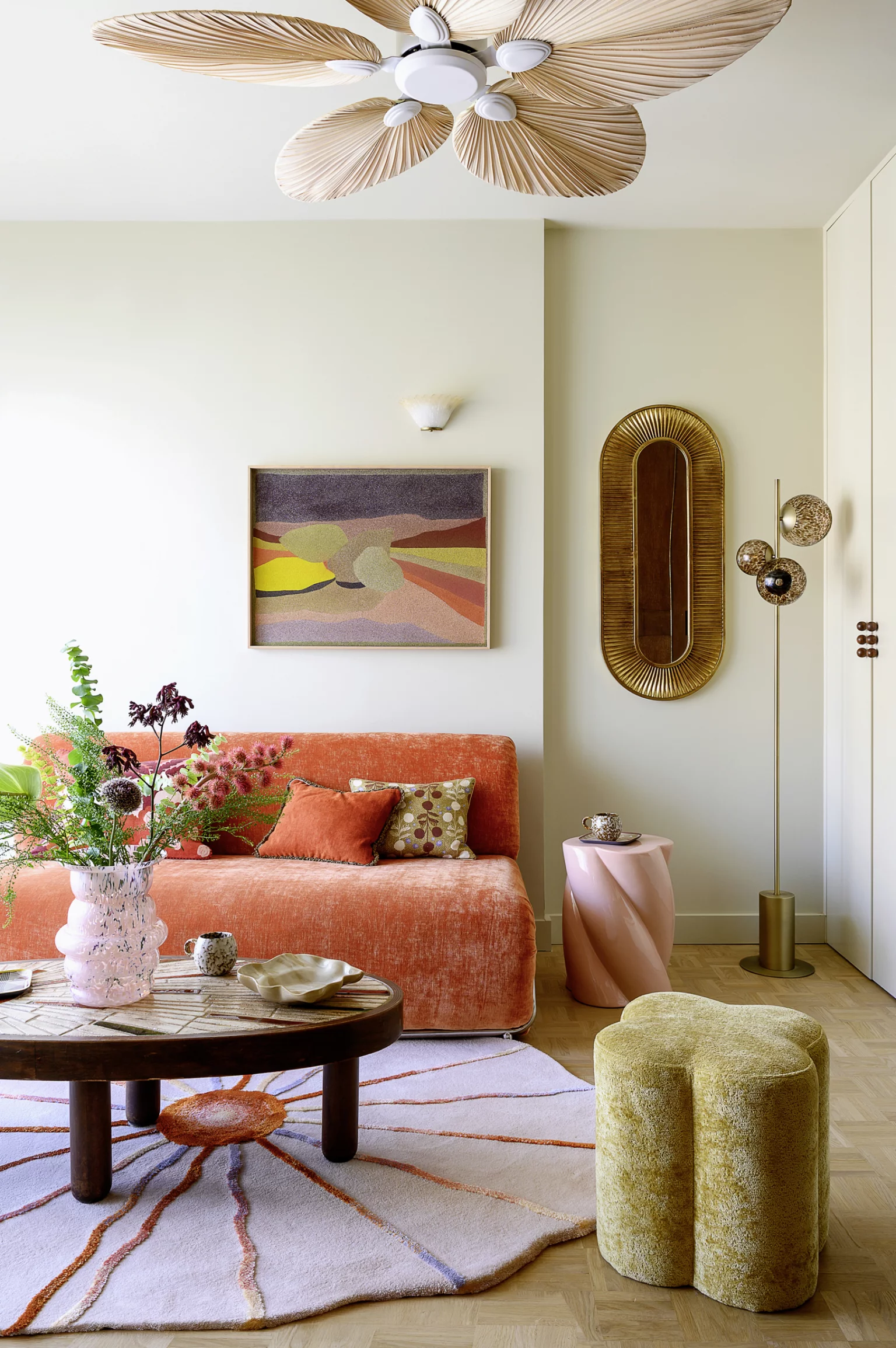 Contemporary living room decor, 32m2 studio transformed into a one-bedroom apartment in Paris