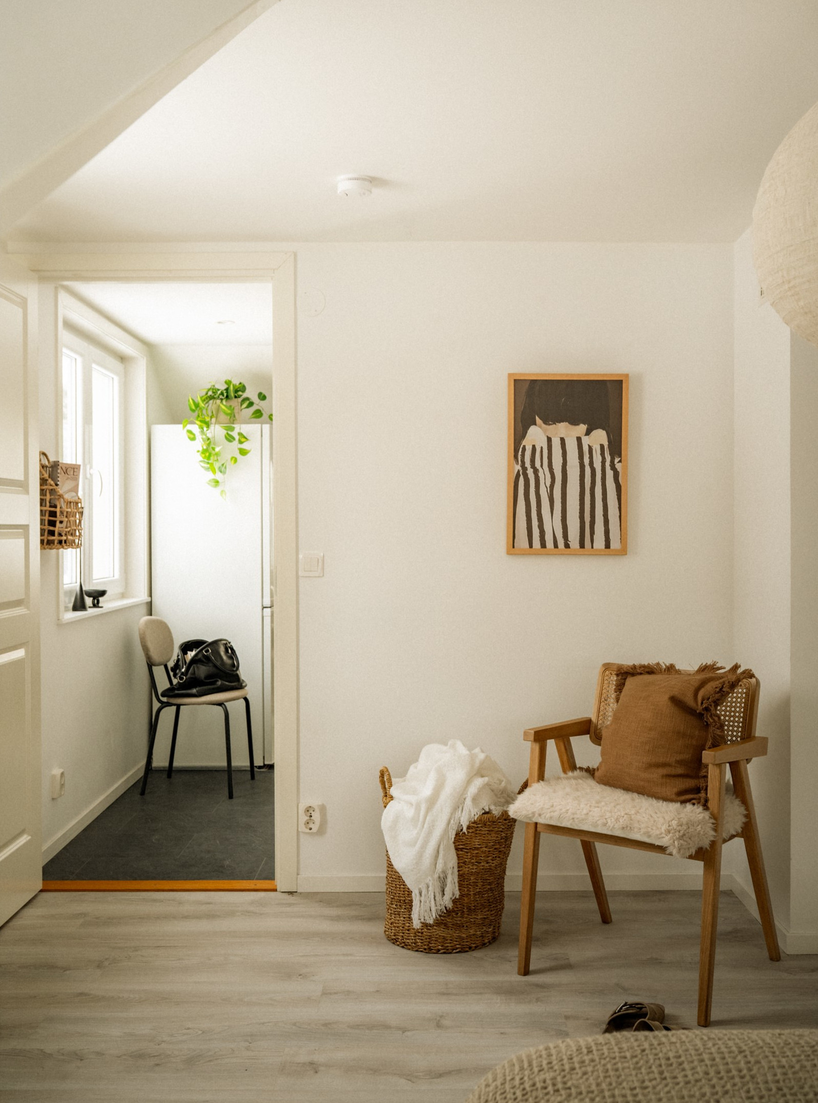 salon décoration scandinave beige appartement mansardé 34m2 salon décoration scandinave beige appartement mansardé 34m2