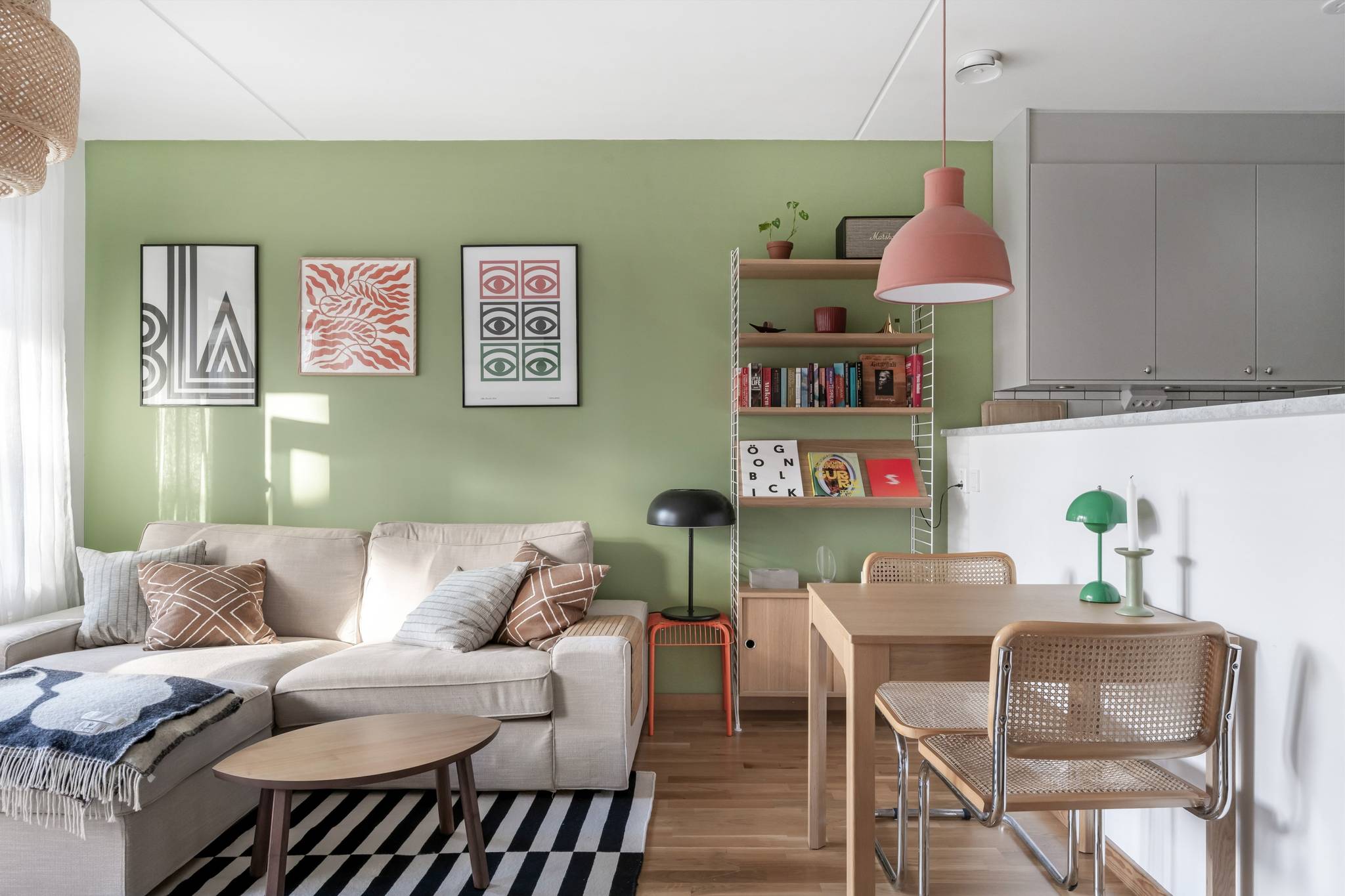 Un deux-pièces de 41m2 avec balcon à l'intérieur frais et lumineux