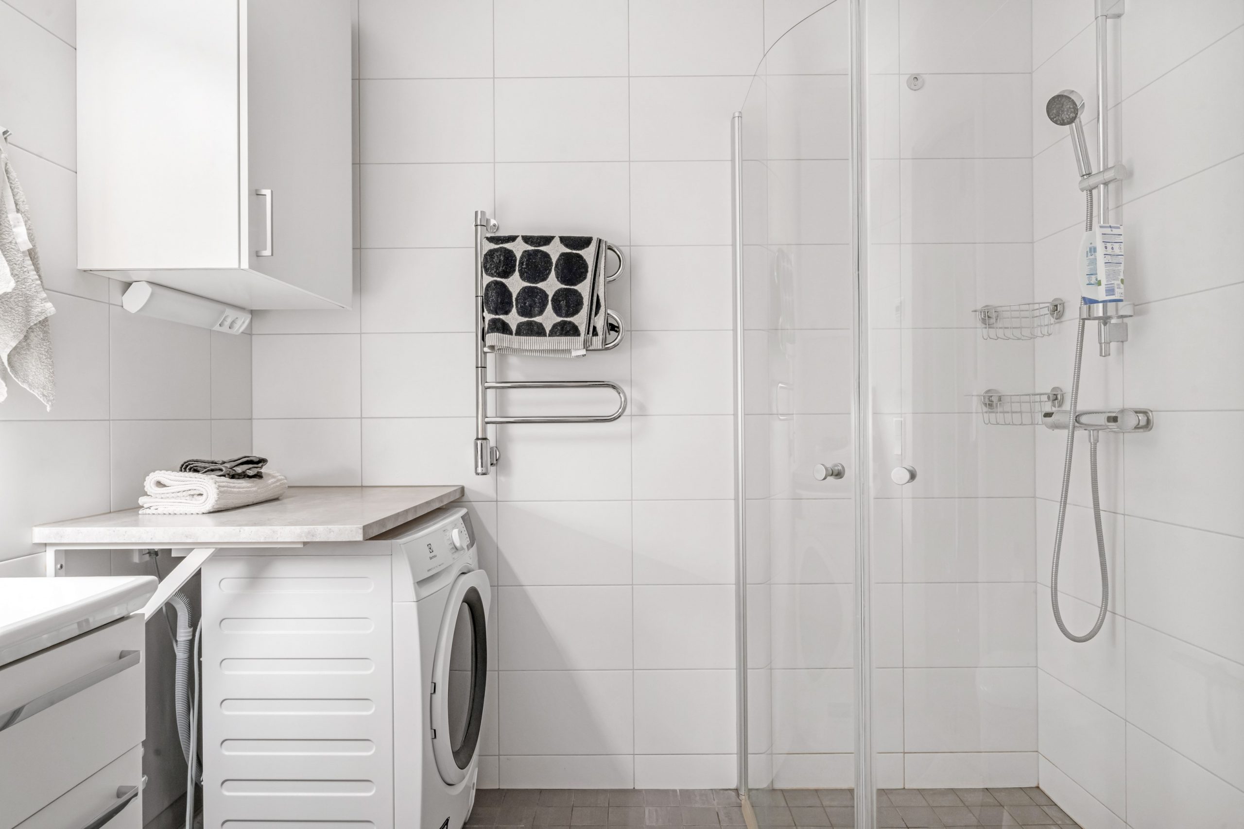white bathroom white bathroom