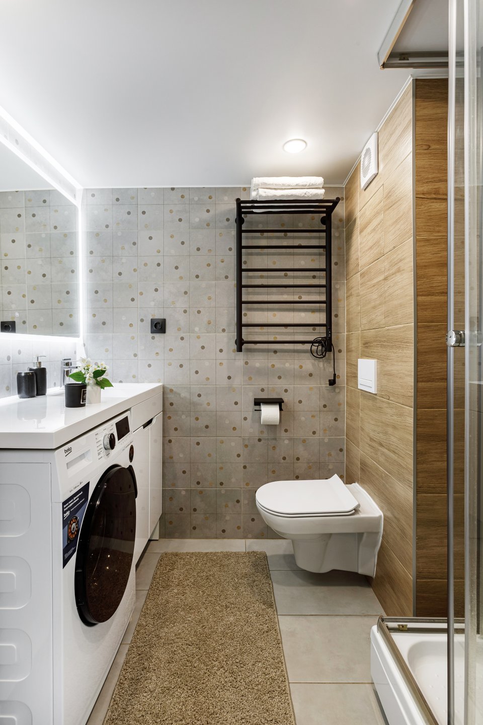 salle de bain studio 20m2 décoration design blanche, grise et bois salle de bain studio 20m2 décoration design blanche, grise et bois