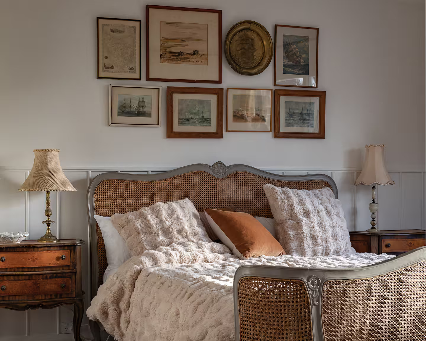bedroom rustic chic decor renovated 1960 cabin The Songbird Tasmania