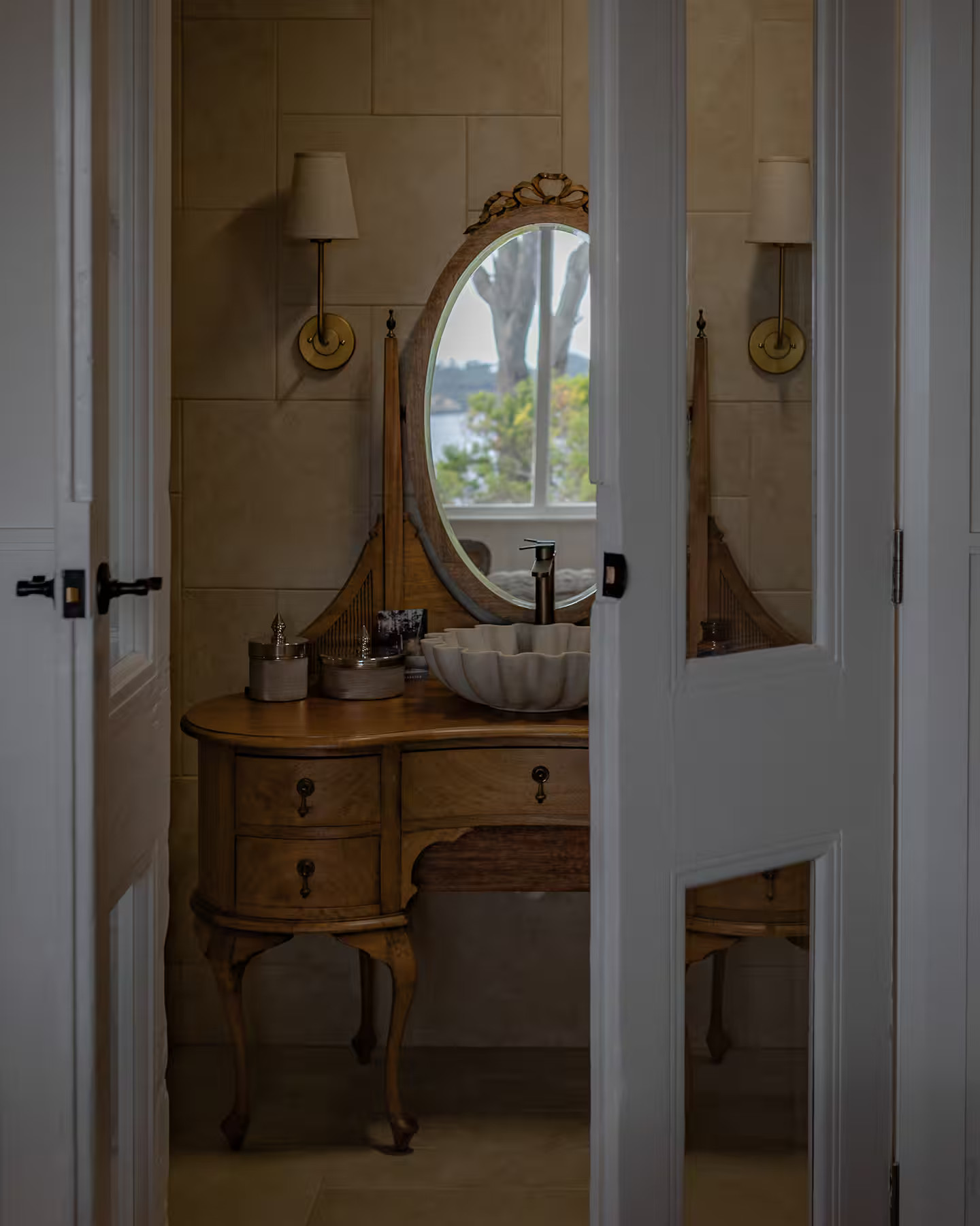bathroom classic style The Songbird Tasmania