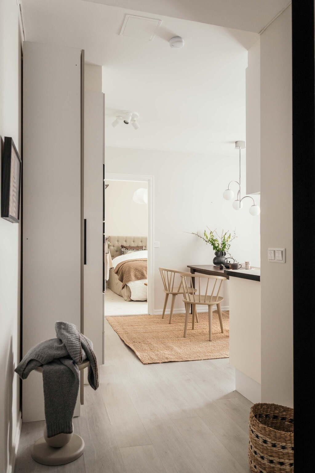 entryway neutral tons 62sqm two-room apartment scandinavian decor entryway neutral tons 62sqm two-room apartment scandinavian decor