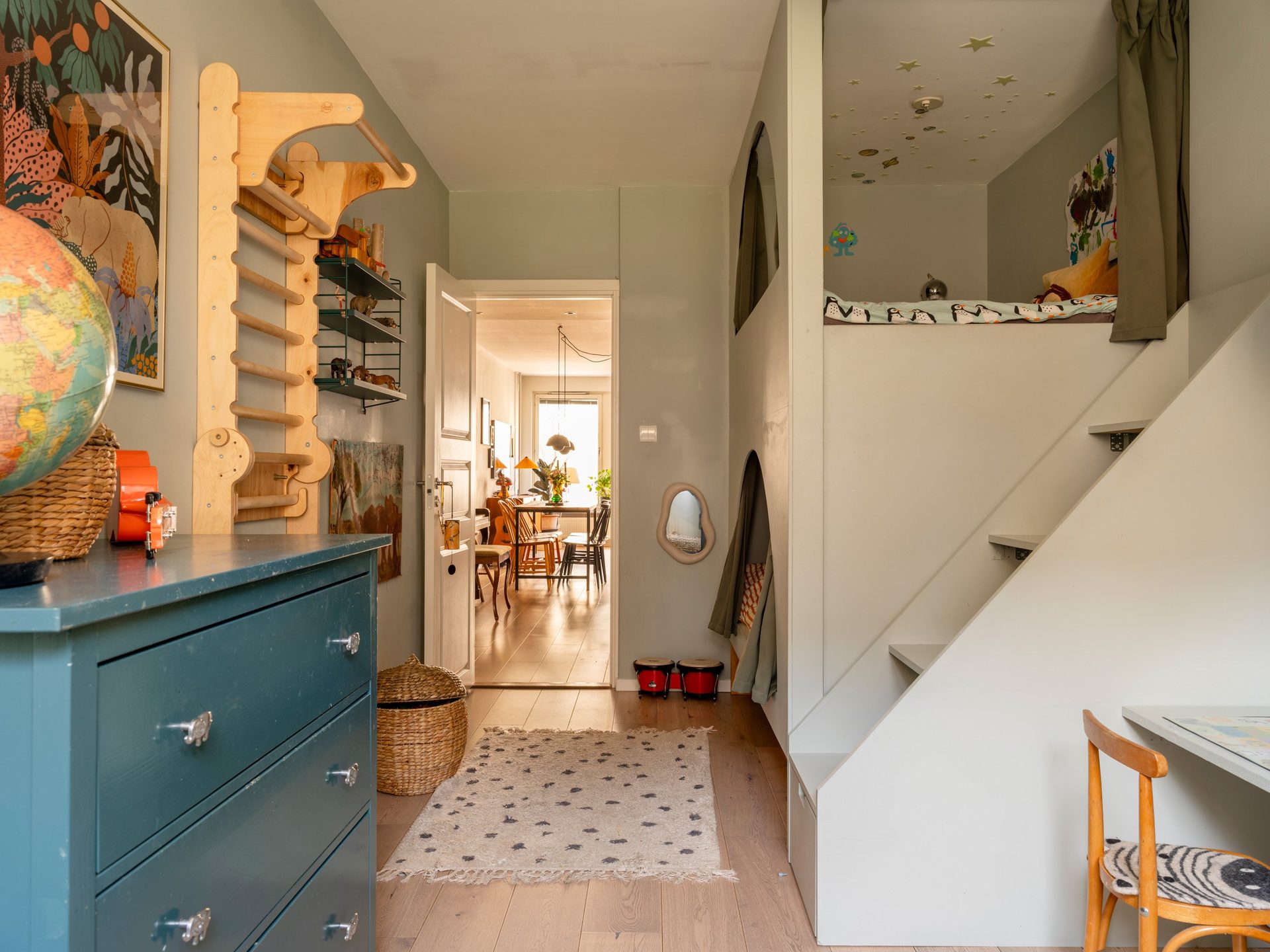 chambre enfant avec lit superposé sur mesure décoration scandinave