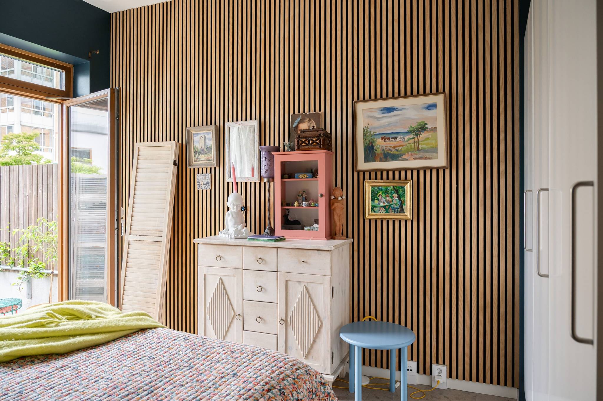 bedroom bleu walls maximalist decor