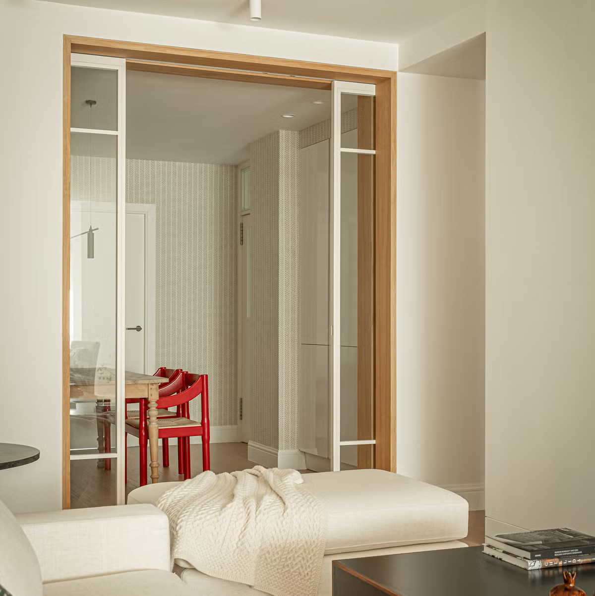living room contemporary decor apartement in central Madrid living room contemporary decor apartement in central Madrid