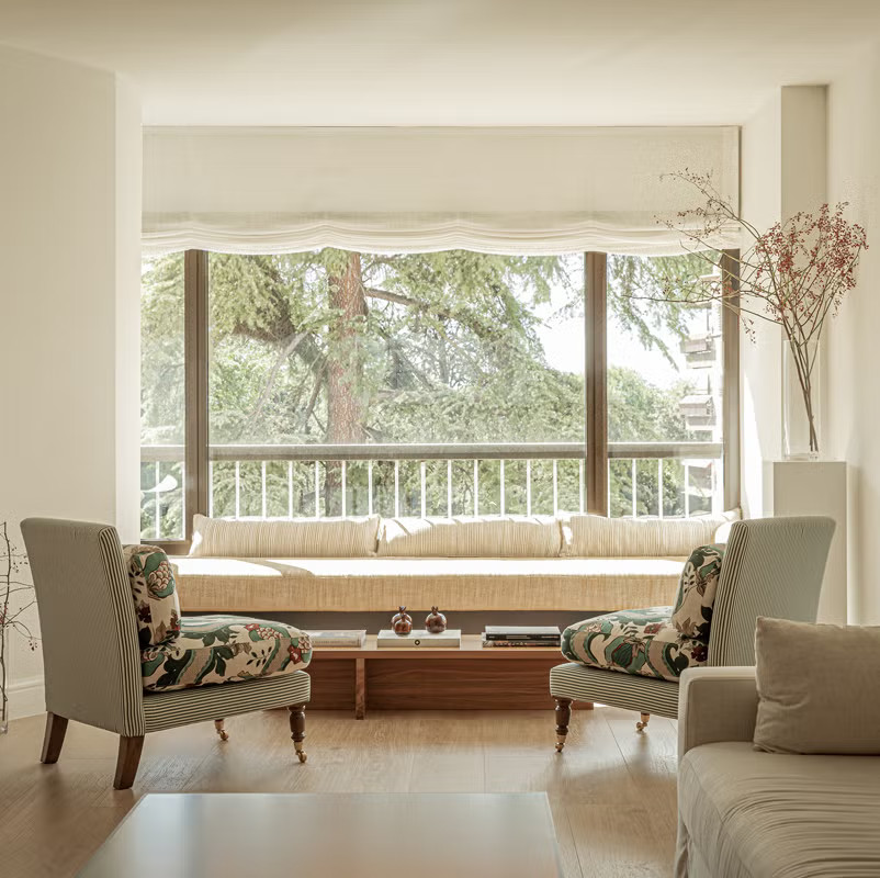 living room contemporary decor apartement in central Madrid living room contemporary decor apartement in central Madrid