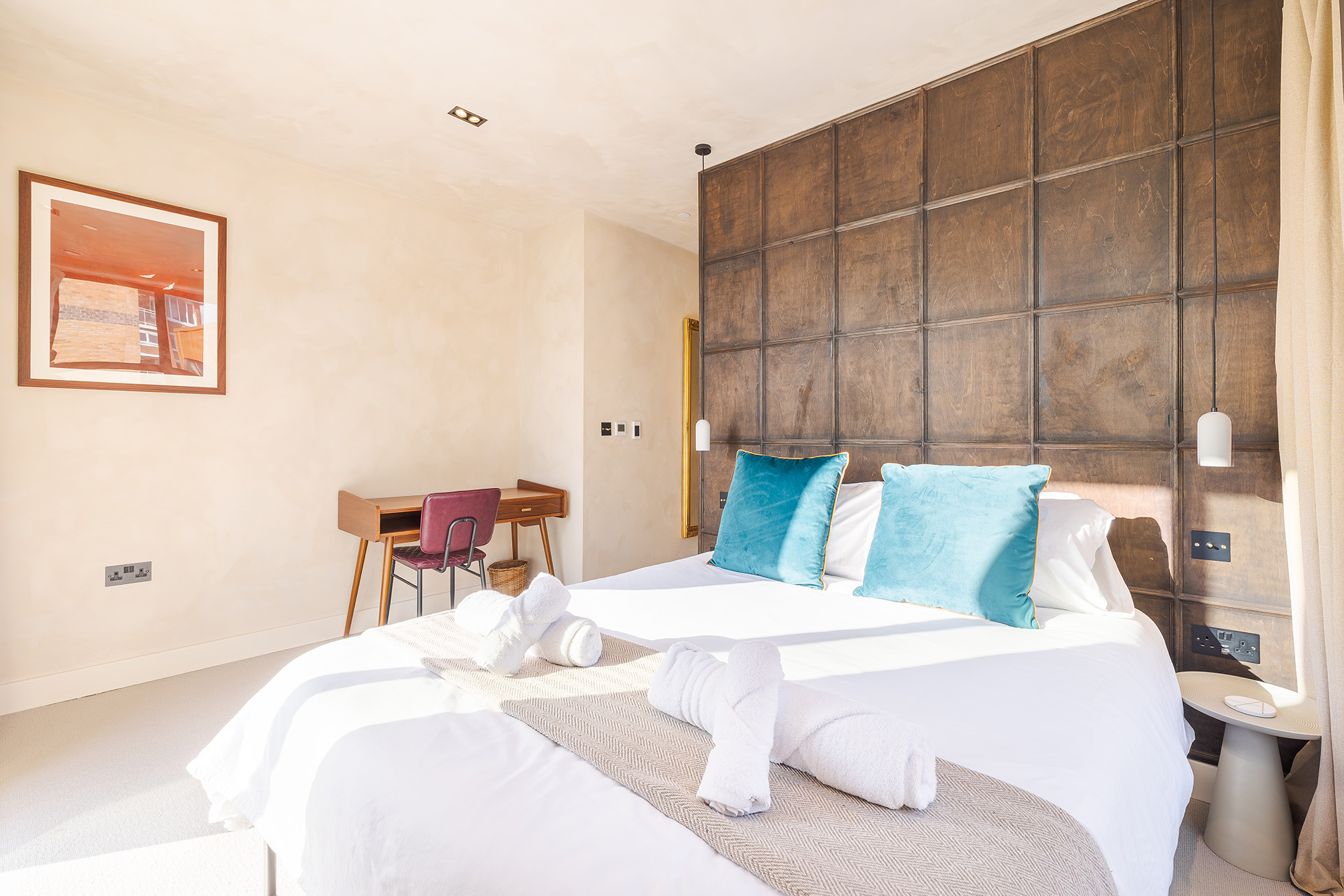 contemporary bedroom