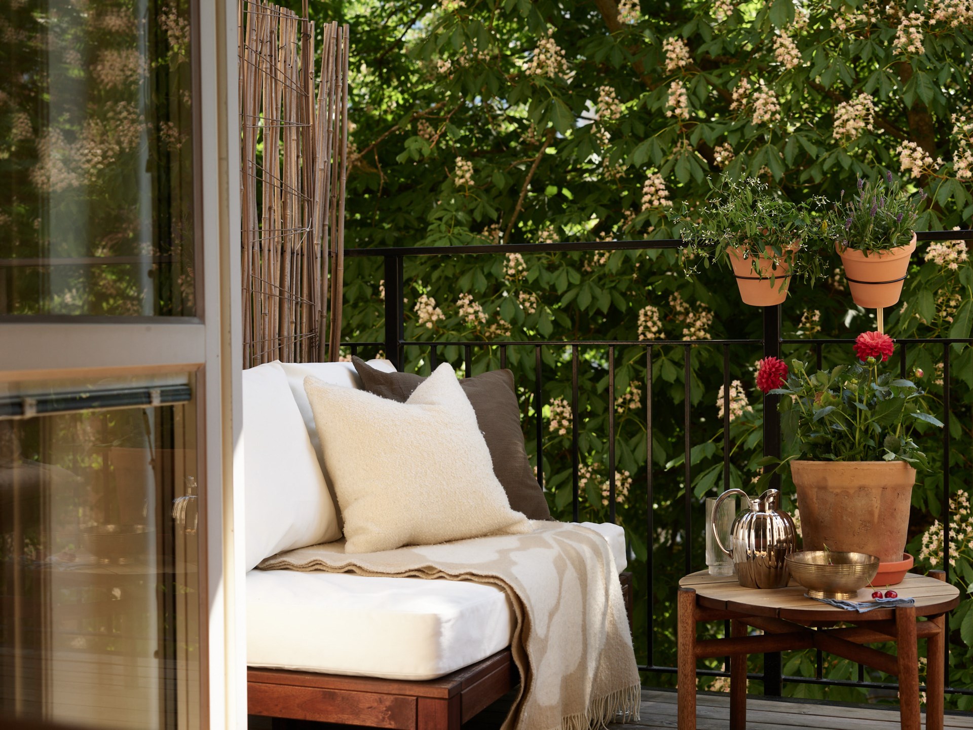 balcony balcony
