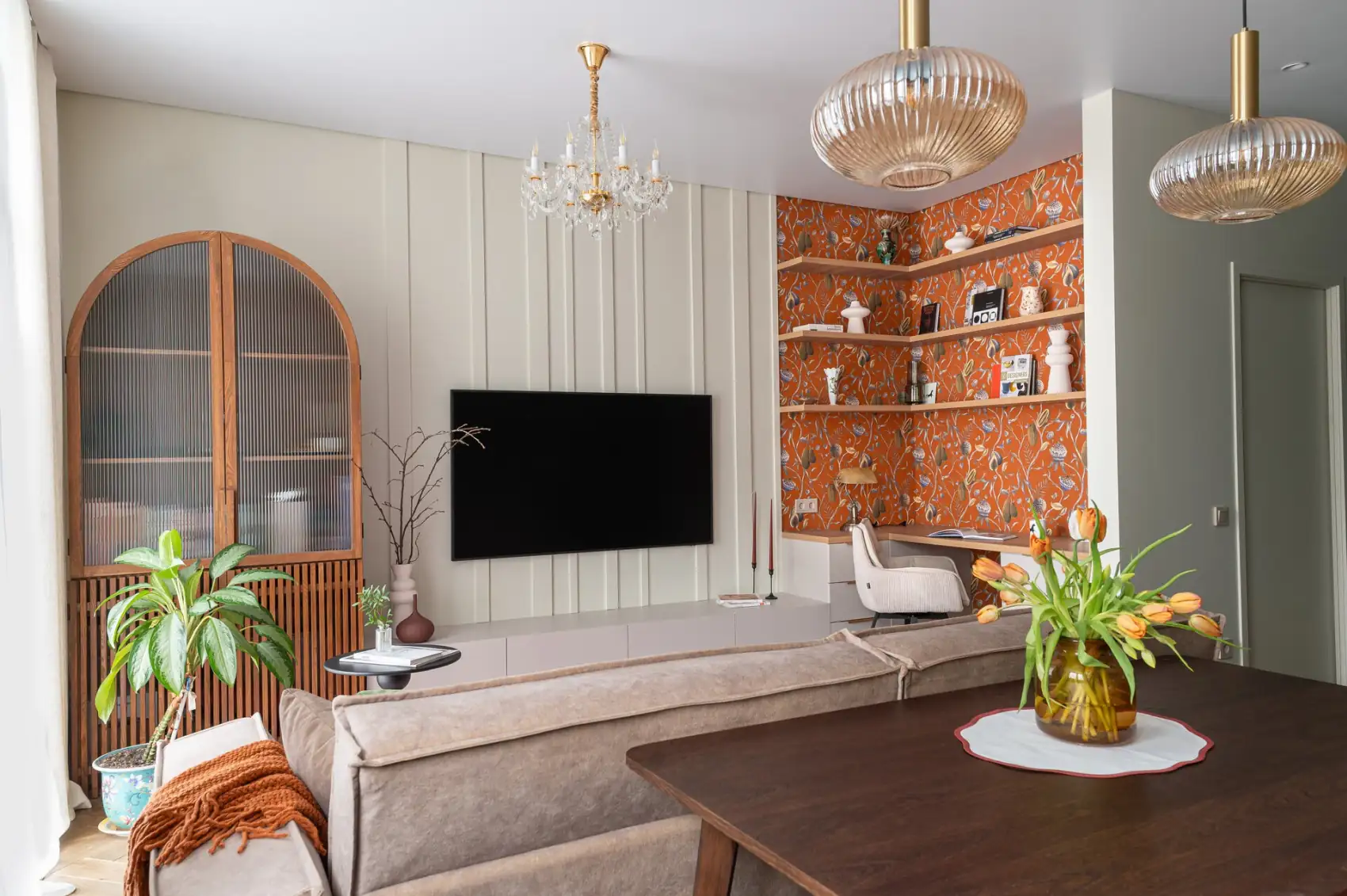 home office with orange botanical wallpaper in living room 61sqm two-room apartement contemporary decor home office with orange botanical wallpaper in living room 61sqm two-room apartement contemporary decor