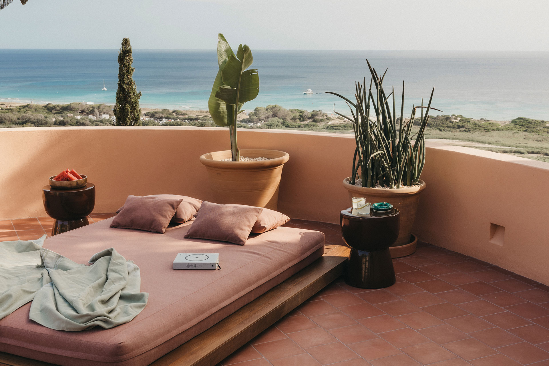 terrace with sea view El Puente Al Amor Menorca