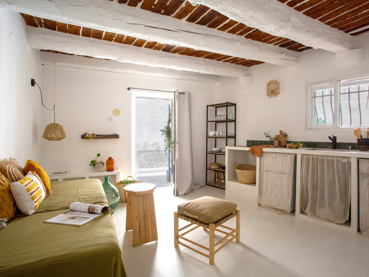 small 37sqm apartment in Antibes France rustic and contemporary decor small 37sqm apartment in Antibes France rustic and contemporary decor