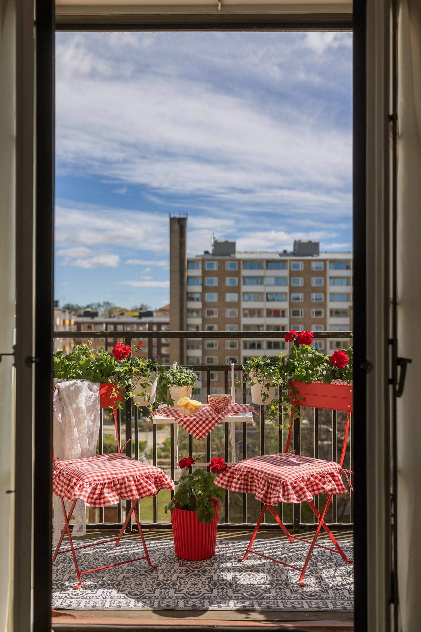 balcony on courtyard country chic style balcony on courtyard country chic style