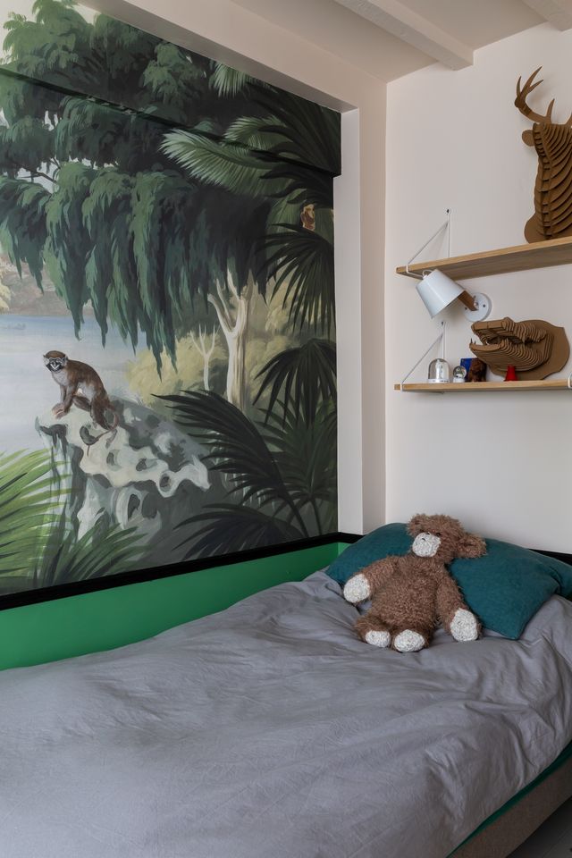 child bedroom with panoramic wallpaper Photo : © Agathe Tissier child bedroom with panoramic wallpaper Photo : © Agathe Tissier