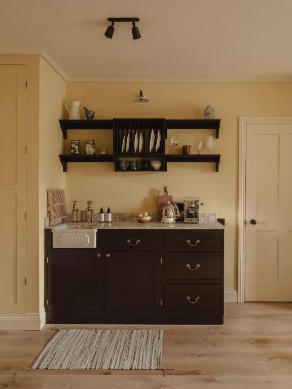 cuisine jaune beurre couleurs tendance déco 2027/2028 décoration contemporaine