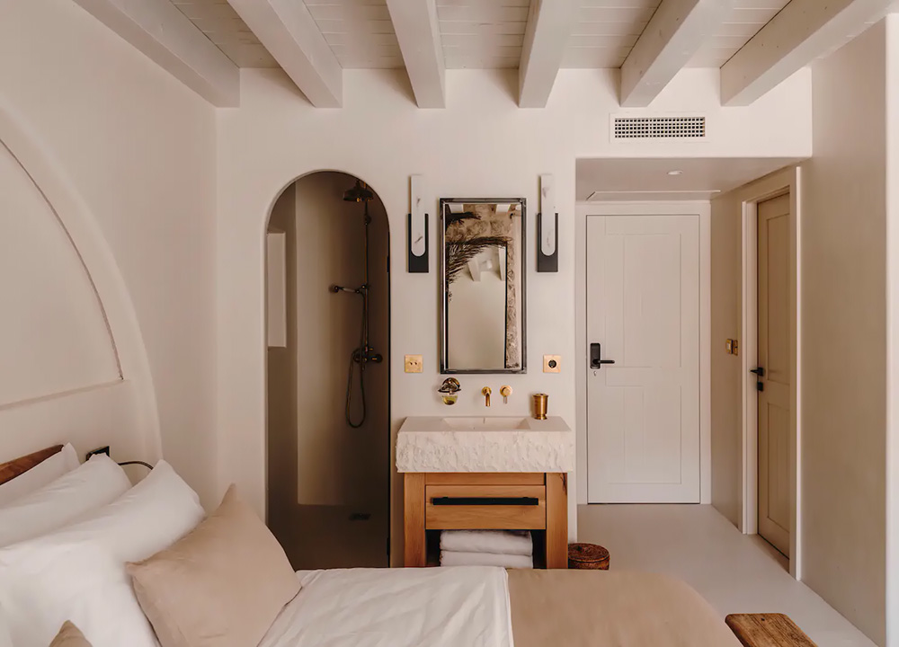 bedroom with beams Palazzo Caterina Hvar Croatia bedroom with beams Palazzo Caterina Hvar Croatia