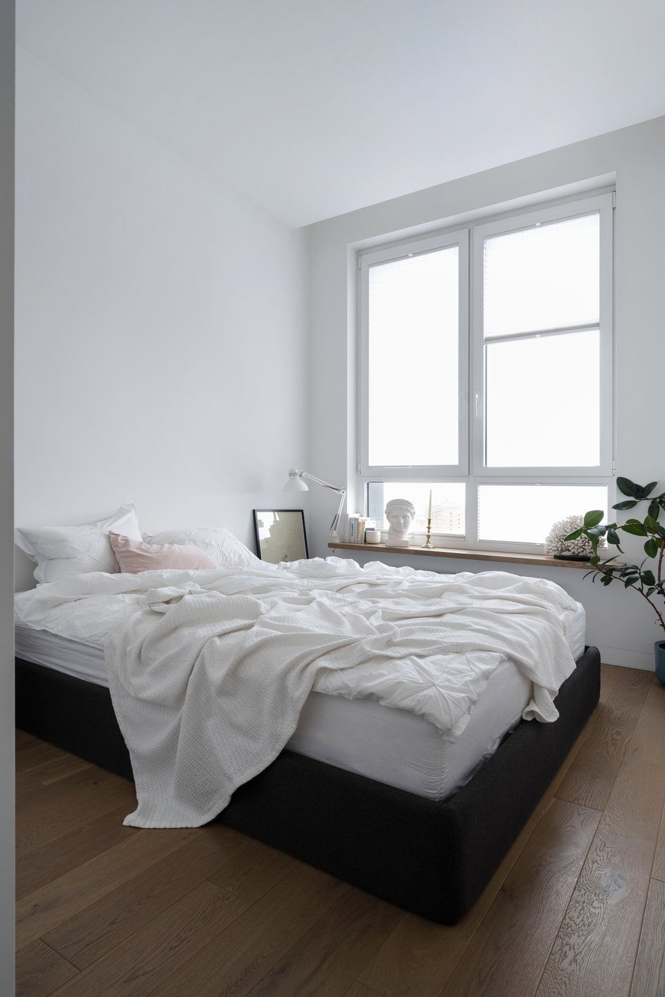 minimalist bedroom contemporary decor 50sqm apartment of a designer