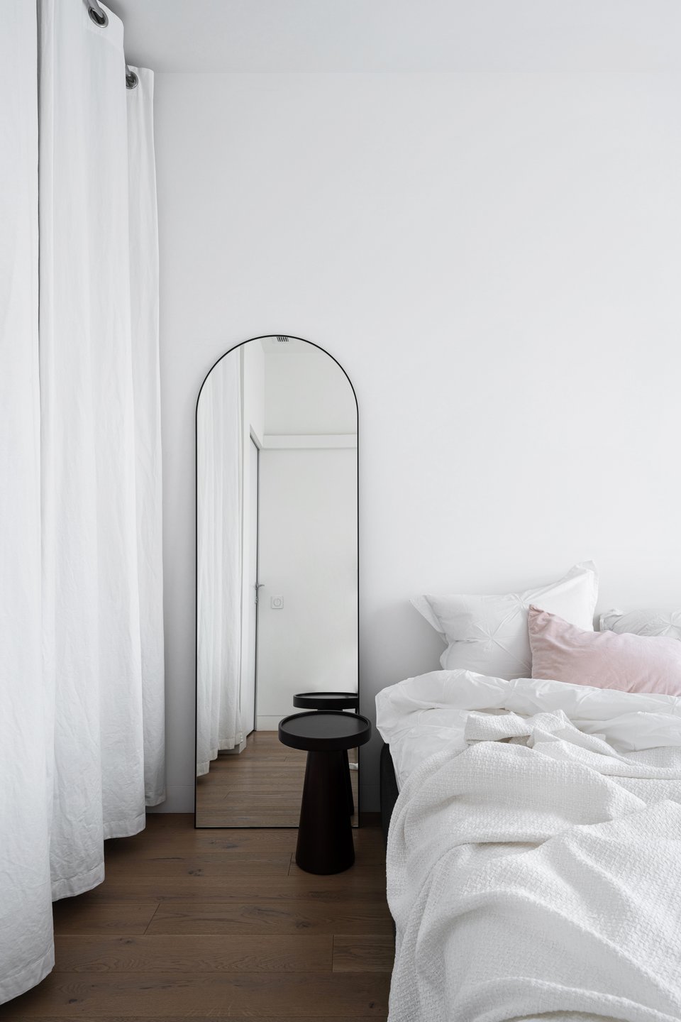 minimalist bedroom contemporary decor 50sqm apartment of a designer