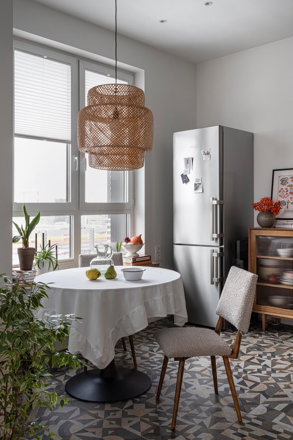 kitchen and dining room contemporary decor 50sqm apartment of a designer