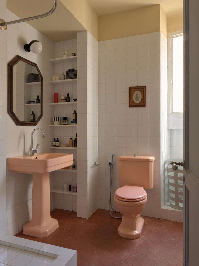 salle de bain sol tomette ancienne appartement 45m2 vintage Nice salle de bain sol tomette ancienne appartement 45m2 vintage Nice