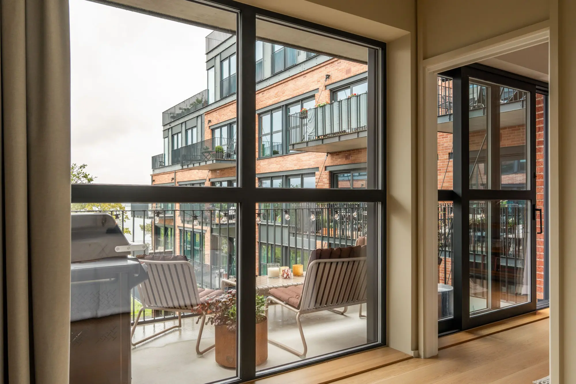 balcon appartement 68m2 décoration contemporaine