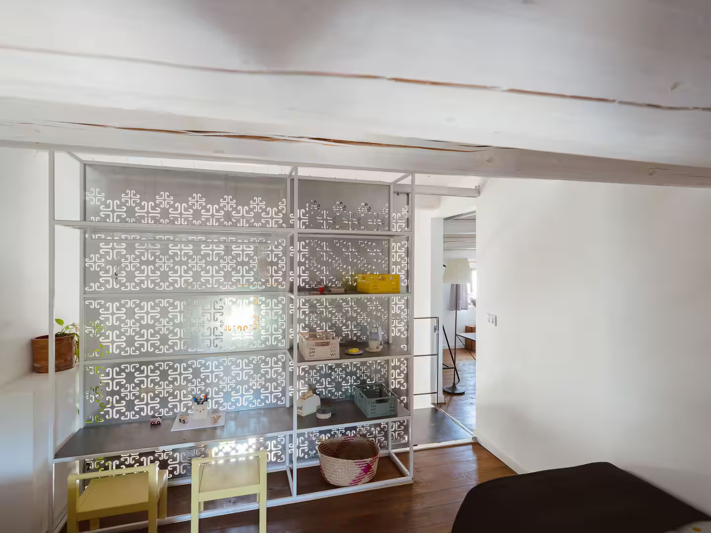 chambre sur mezzanine décoration contemporaine duplex en Sicile Baglio Cappello 
