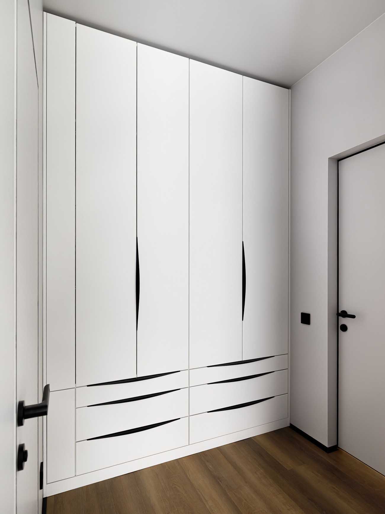 walk in wardrobe