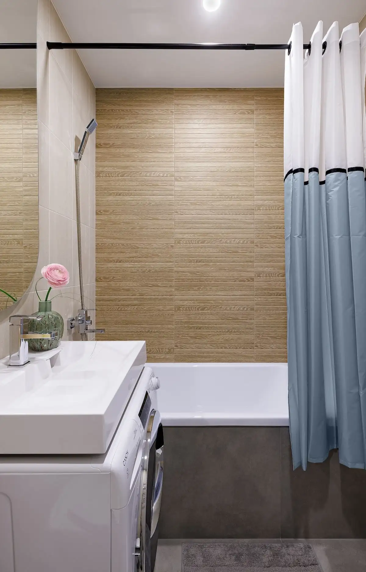 modern bathroom in 26sqm studio flat modern bathroom in 26sqm studio flat