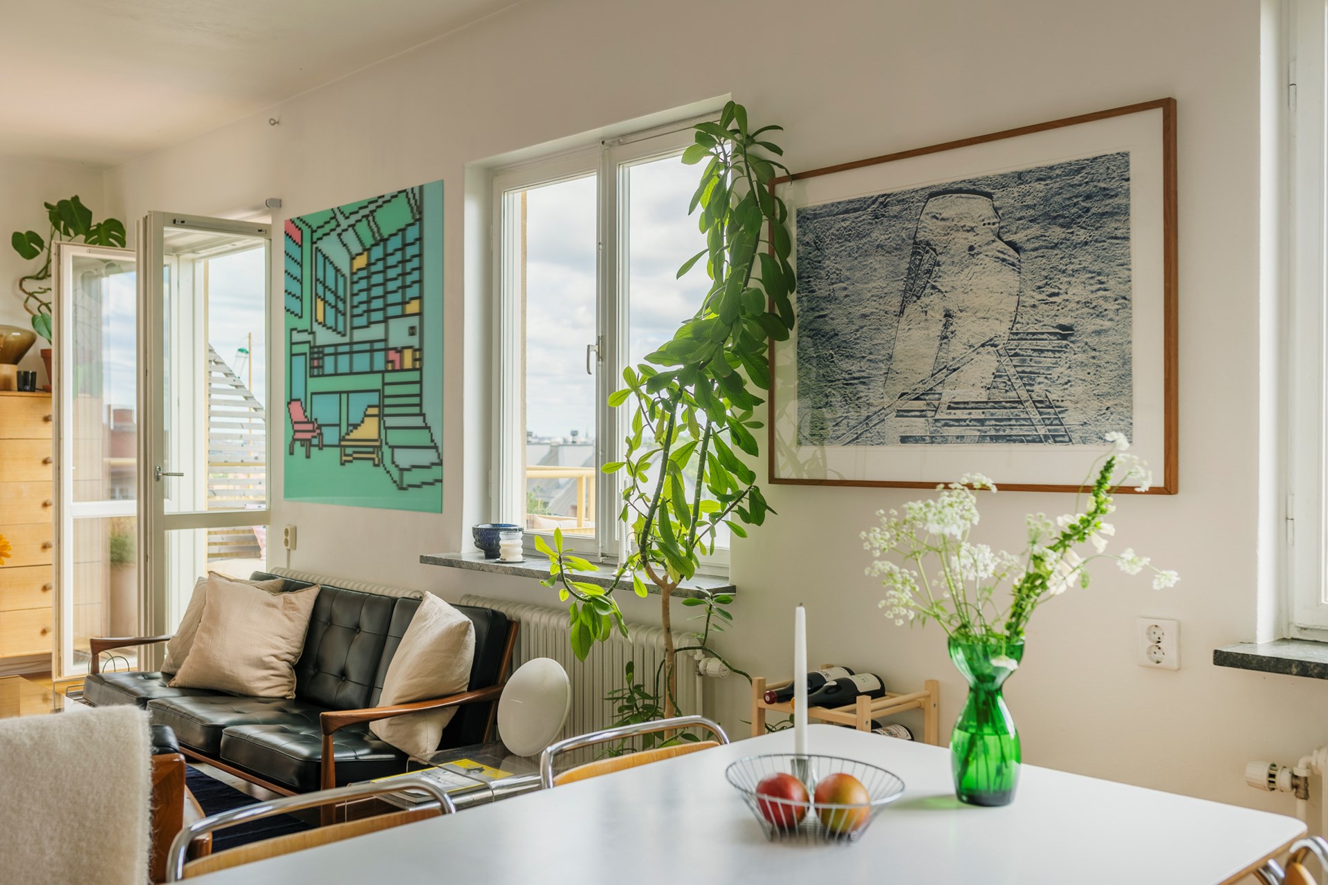 living room and dining room 35sqm studio Scandinavian vintage decor