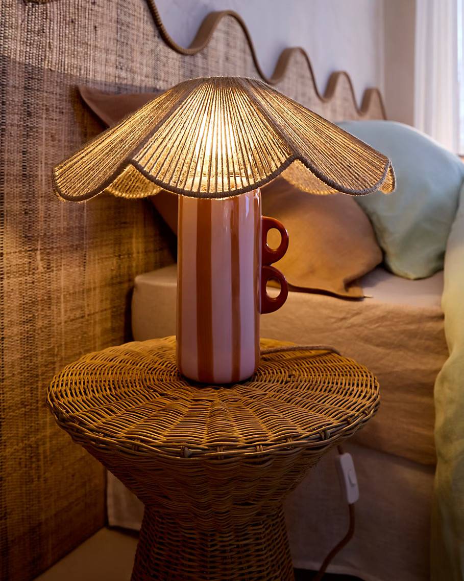 lampe pied rayé collaboration Castorama x Maison Paloma