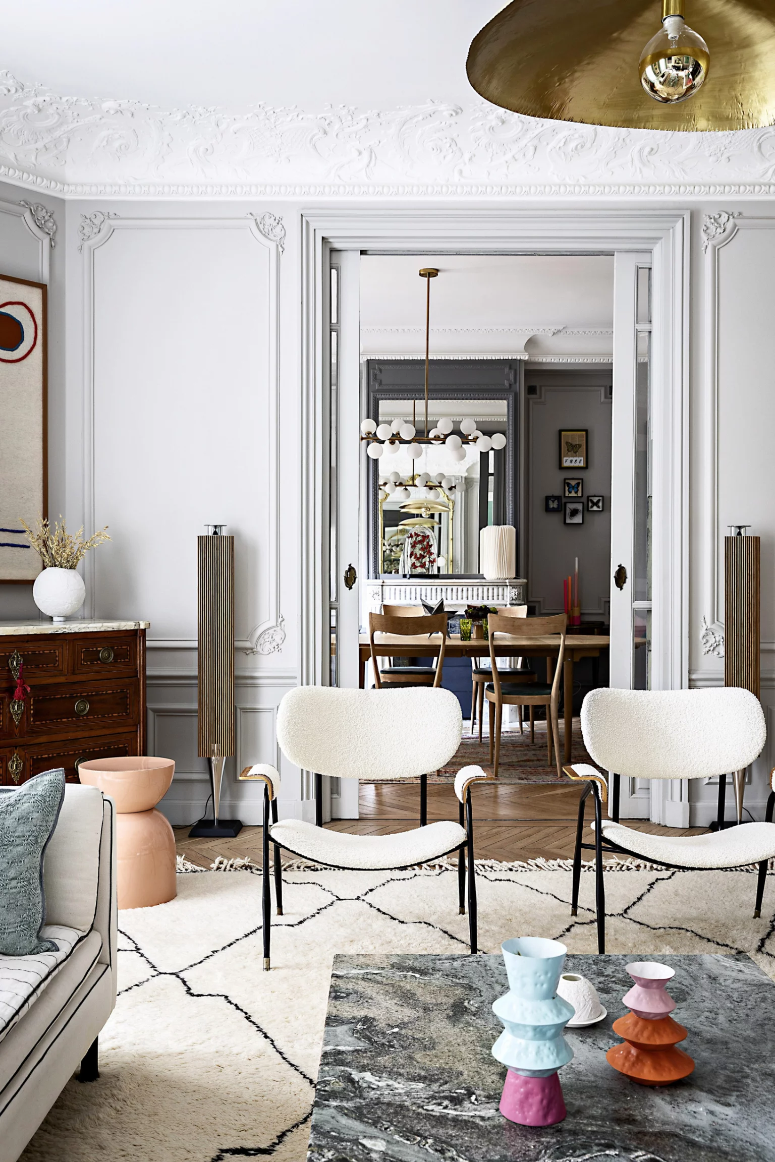appartement haussmannien rénové Paris décoration contemporaine