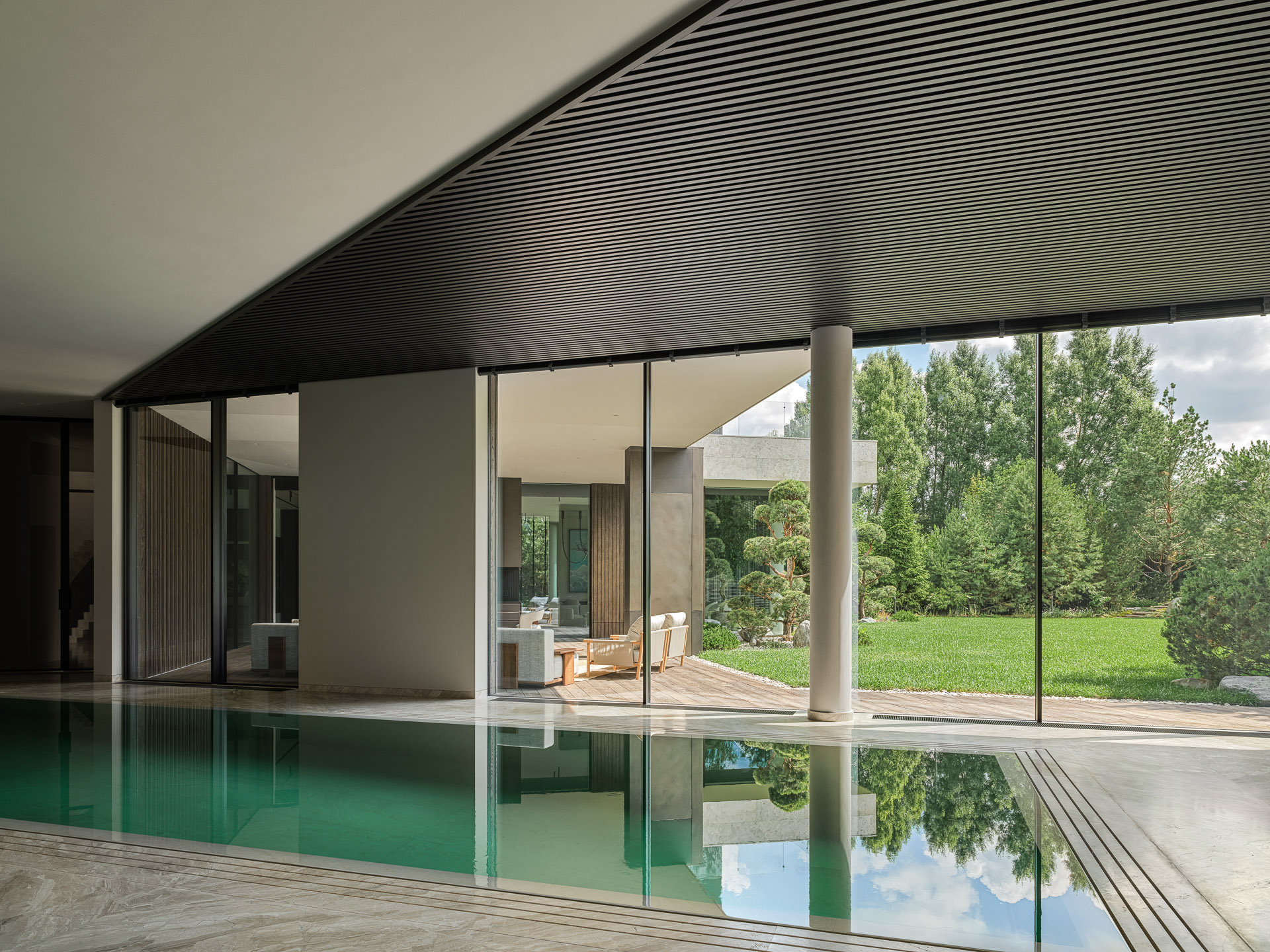piscine intérieure avec baie vitrée décoration contemporaine maison contemporaine piscine intérieure avec baie vitrée décoration contemporaine maison contemporaine