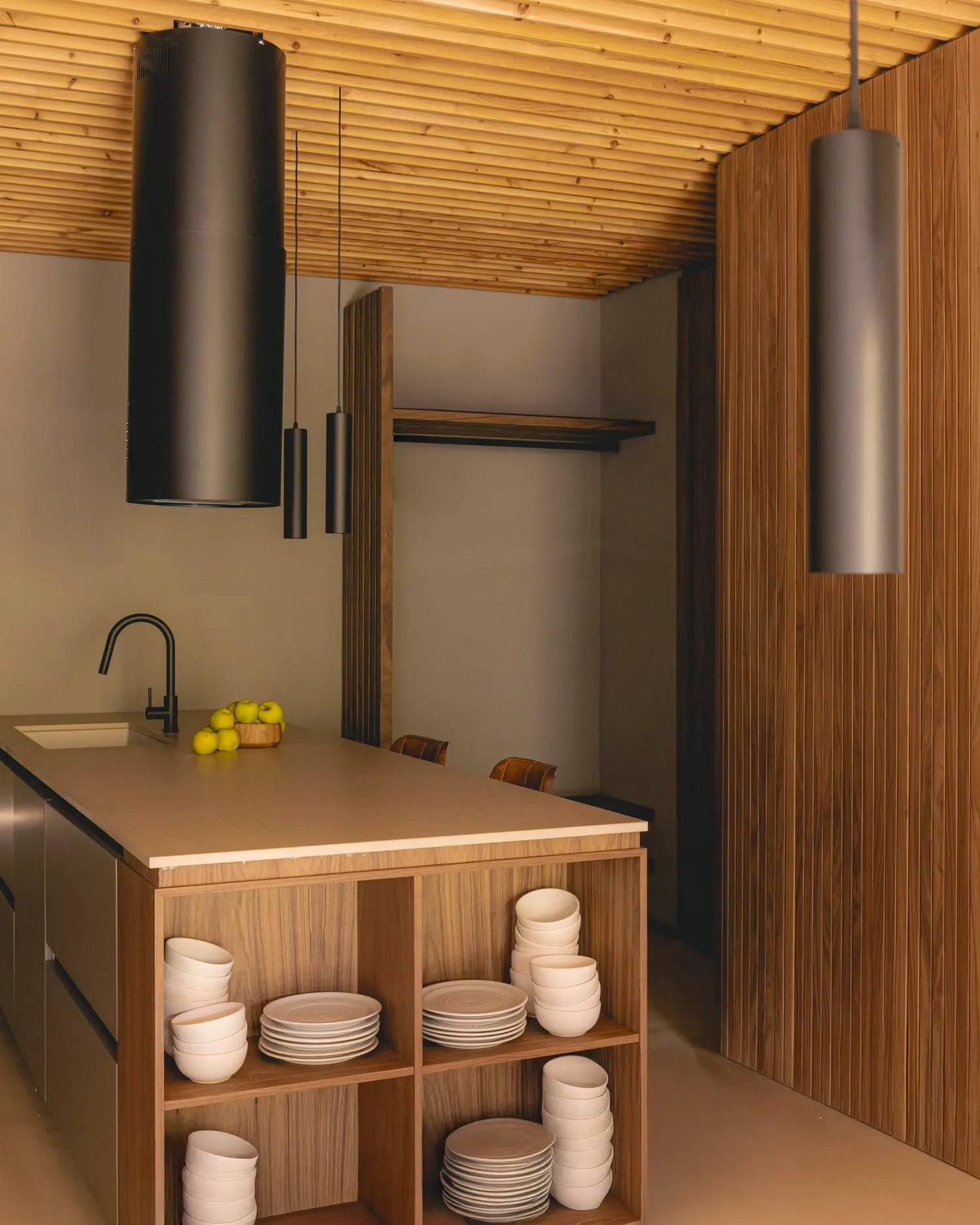 cuisine ouverte avec îlot décoration contemporaine appartement rénové Barcelone cuisine ouverte avec îlot décoration contemporaine appartement rénové Barcelone