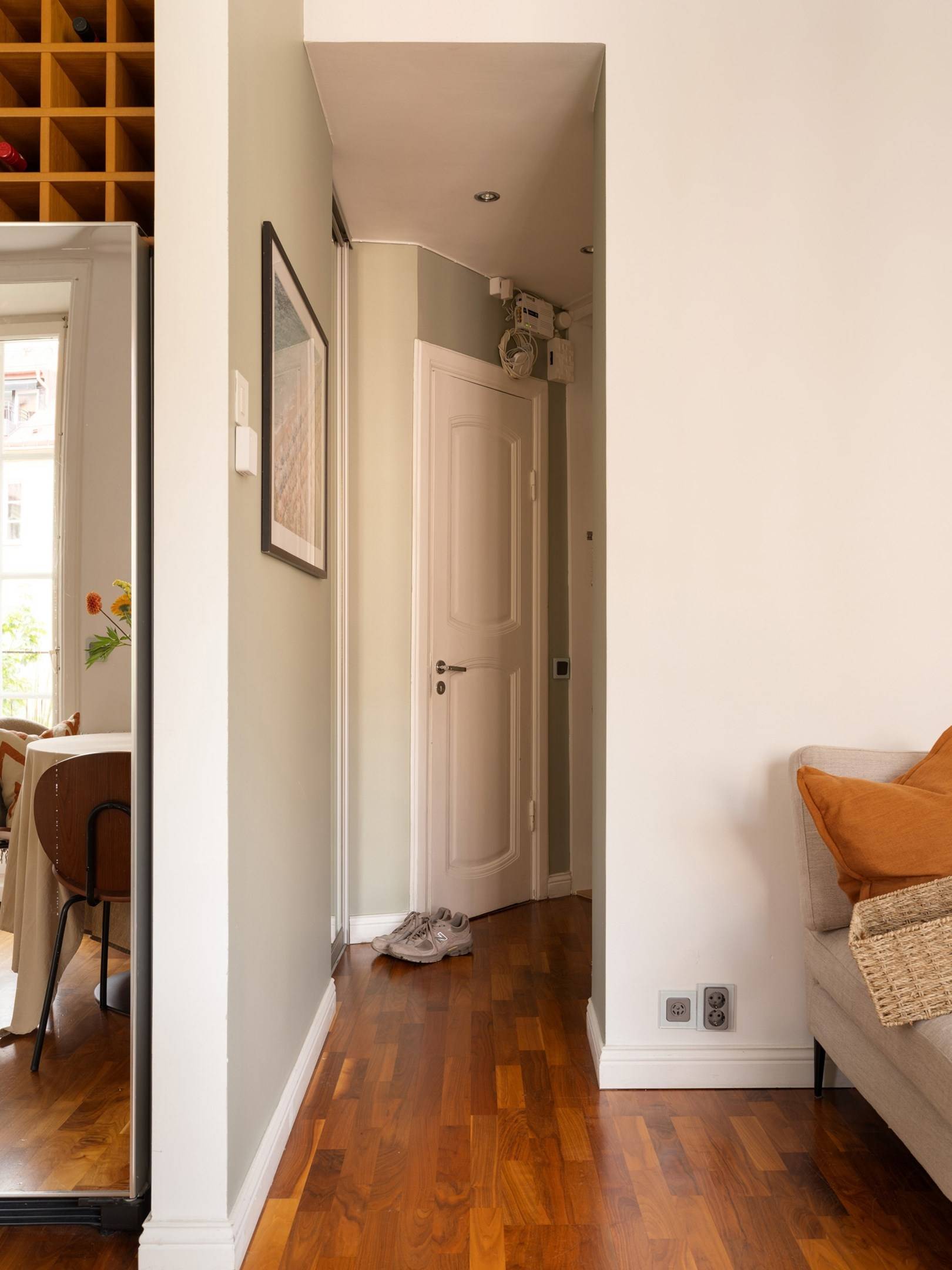 entryway entryway
