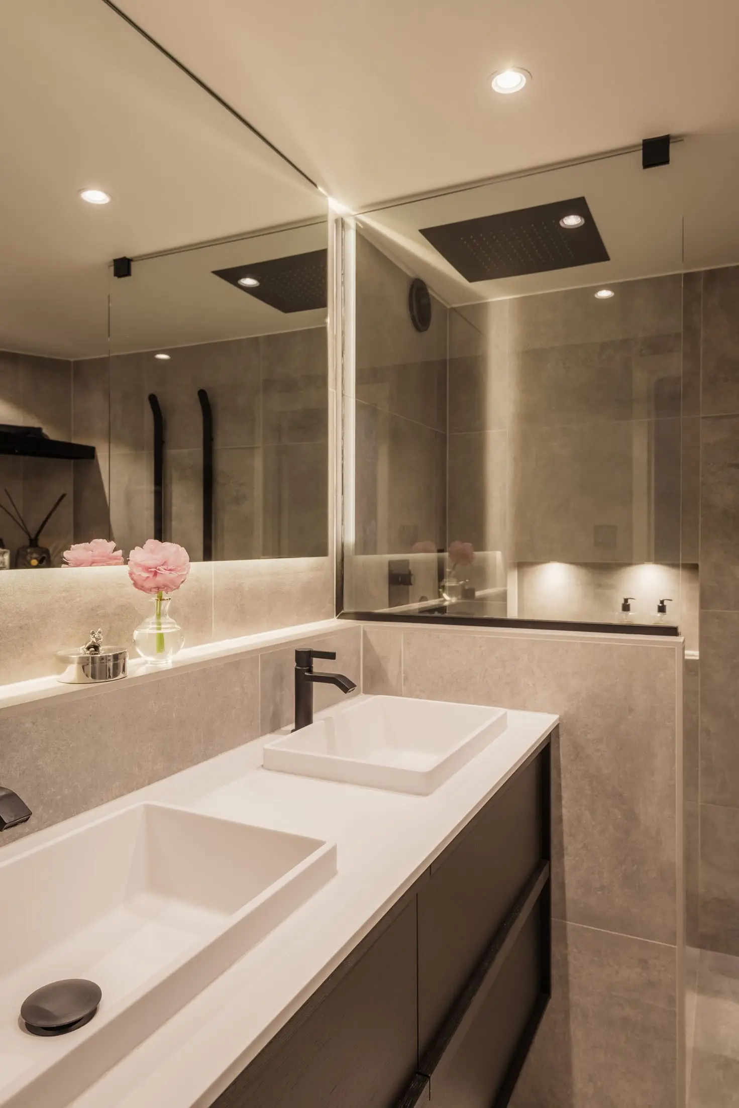 salle de bain appartement sous les combles décoration scandinave monochrome salle de bain appartement sous les combles décoration scandinave monochrome